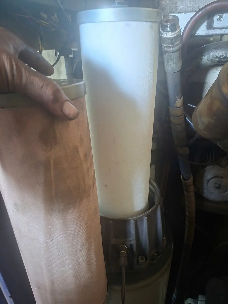 thay-tach-dau-may-nen-khi-kobleco-37kw